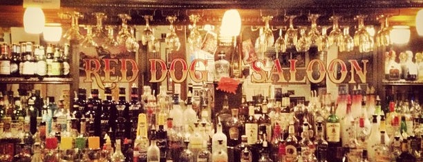 Red Dog Saloon is one of สถานที่ที่ Jessica ถูกใจ.