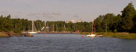 Iso Vasikkasaari is one of Beaches in Helsinki, Espoo and Vantaa.