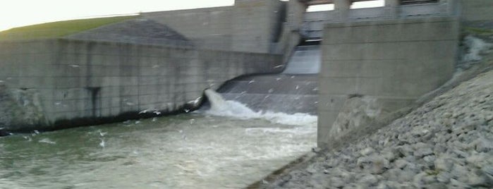 Alum Creek Dam is one of Lieux qui ont plu à Tammy.