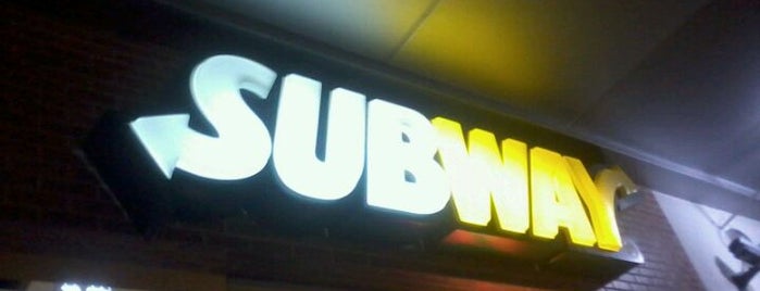 Subway is one of Restaurantes Afonso Pena.