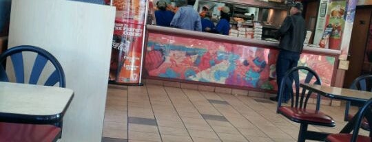 Popeyes Louisiana Kitchen is one of Orte, die SoulIllumination gefallen.