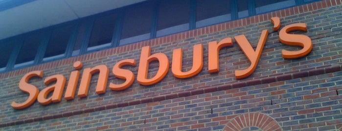 Sainsbury's is one of Souzannaさんのお気に入りスポット.