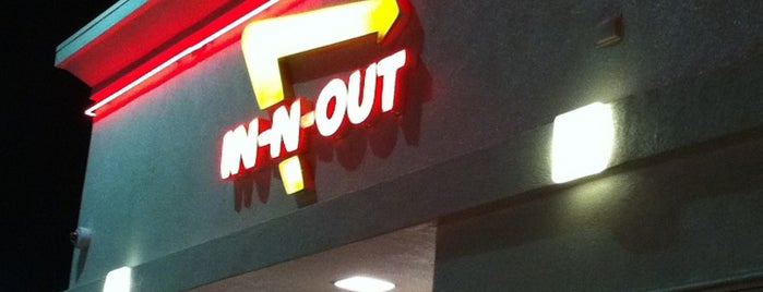 In-N-Out Burger is one of Weekdays in Bakersfield.