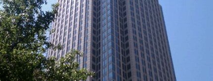 Bank of America Corporate Center is one of Gespeicherte Orte von Kimmie.