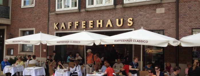 Kaffeehaus Classico is one of Lugares favoritos de H. Devin.