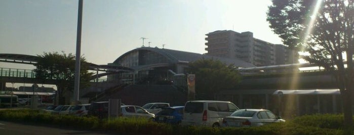 Hitachinoushiku Station is one of 関東の駅百選.