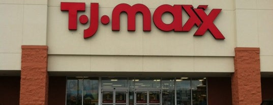 T.J. Maxx is one of Robynさんのお気に入りスポット.