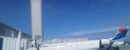 디트로이트 메트로폴리탄 웨인 카운티 국제공항 (DTW) is one of Airports in US, Canada, Mexico and South America.