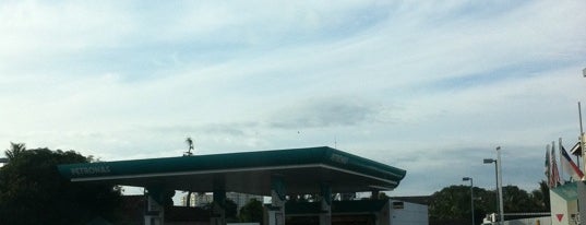 Petronas Jalan Laksamana Cheng Ho is one of Fuel/Gas Stations,MY #7.