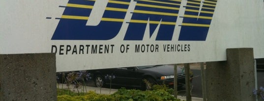 Daly City DMV Office is one of Tempat yang Disukai Kristina.