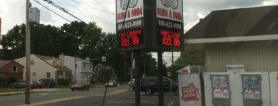 Goff's Suds and Soda is one of Lugares favoritos de tangee.