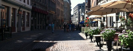 Old Montreal is one of Montréal PQ.