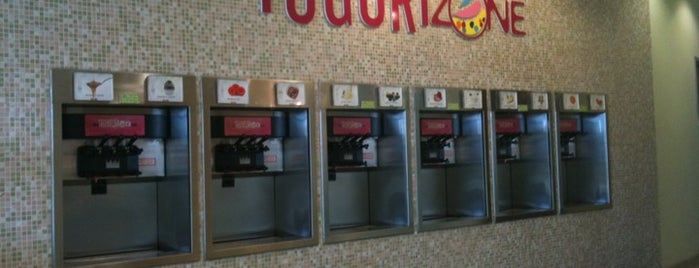 Yogurt Zone is one of Lugares favoritos de Lovely.
