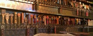 El Bait Shop is one of Draft Mag's Top 100 Beer Bars (2012).