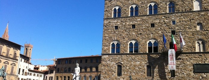Plaza de la Señoría is one of Discover: Florence (Firenze), Italy.
