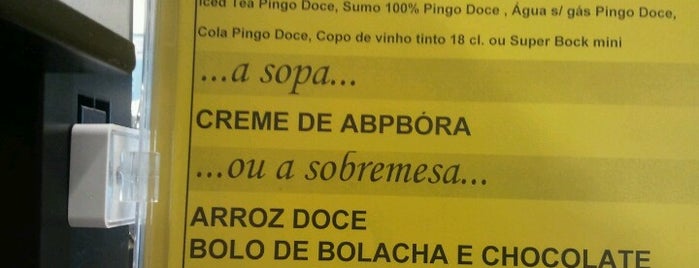 Pingo Doce is one of SHOPPINGS/MERCADOS e LOJAS da Grande Lisboa.