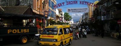 Pusat Jajanan Bima is one of Must-visit Food in Bima.