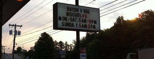 Biscuit King is one of Metrolina Piedmont Places You got to try !.