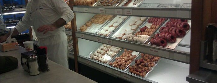 The Donut Pub is one of New York Sweets.