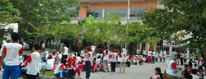 Botani Square is one of Shoping till you drop..