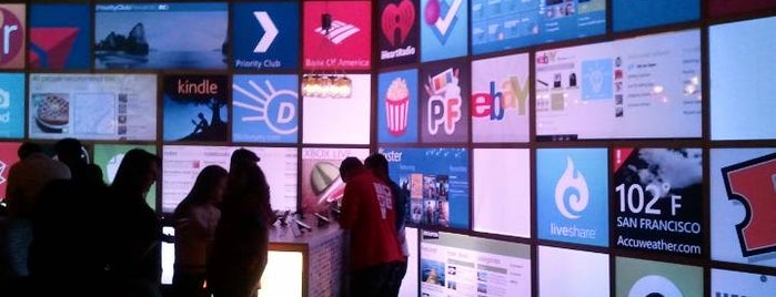 Windows Phone Launch Party is one of Henn to do list!.
