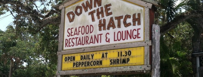 Down The Hatch Seafood Restaurant is one of สถานที่ที่บันทึกไว้ของ Amy.
