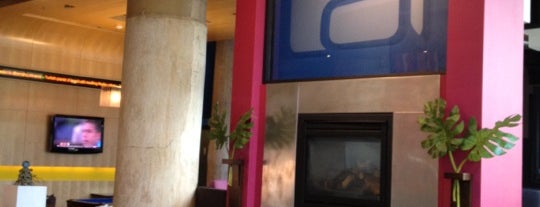 Aloft Dallas Downtown is one of Locais curtidos por Imtiaz.