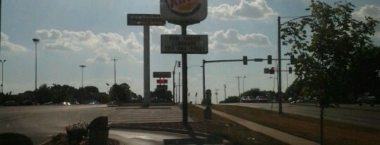 Burger King is one of Orte, die Joshua gefallen.