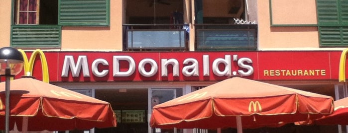 McDonald's is one of Tempat yang Disukai Maxim.