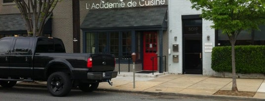 L'Academie de Cuisine is one of Lieux qui ont plu à Dee.