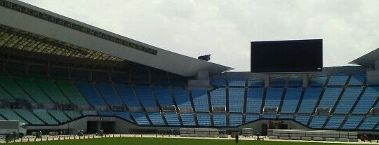 Yanmar Stadium Nagai is one of Jリーグで使用されるスタジアム一覧.