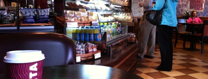 Costa Coffee is one of Orte, die Danilo gefallen.