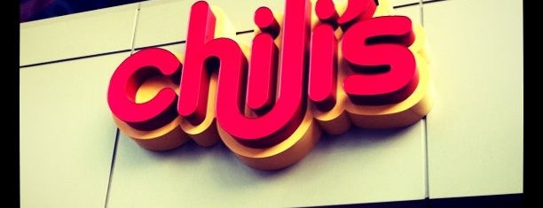 Chili's Grill & Bar Restaurant is one of Lugares favoritos de mzyenh.