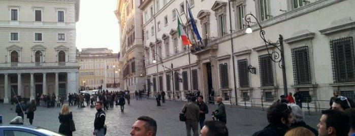Piazza di Montecitorio is one of Favorite Great Outdoors.