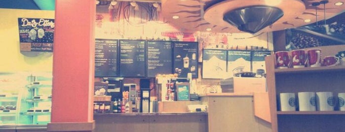 Starbucks is one of L Alqahtani.さんのお気に入りスポット.