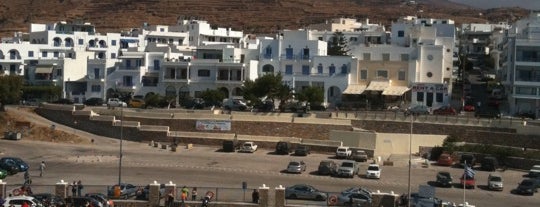 Port of Tinos is one of honeymoon　list　in　Greece.
