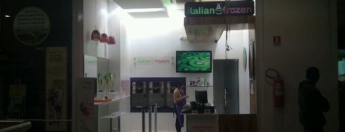 Italian Frozen is one of Lugares Favoritos.
