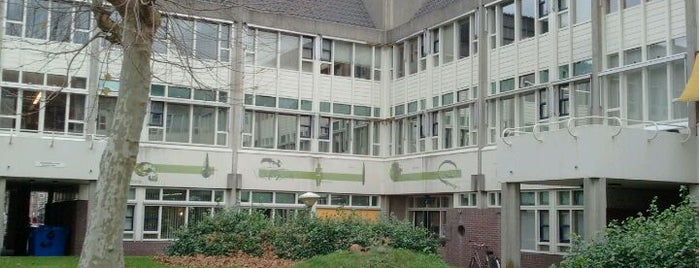 Reuvensgebouw is one of Universiteitsgebouwen / Campus buildings.