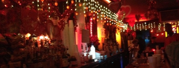 Rosemary's Greenpoint Tavern is one of Comprehensive List of Bars in Williamsburg Bklyn.