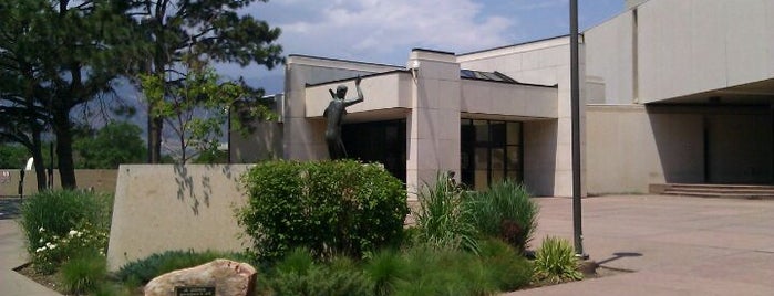 Penrose Library is one of Lugares favoritos de Michael.