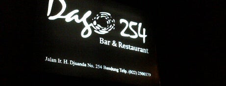 Dago 254 Bar & Restaurant (Cloud 9) is one of tempat-tempat yg saya kunjungin.