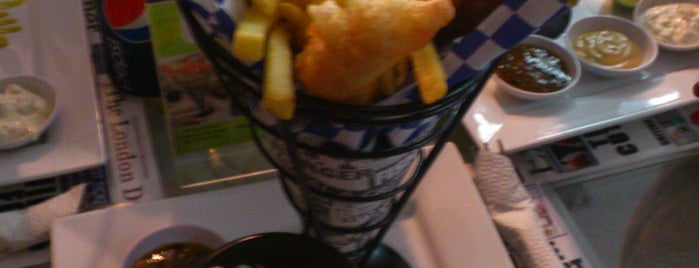 Fish n' Chips is one of Comer En.