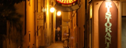 Ristorante Pizzeria Garda is one of Дорога.