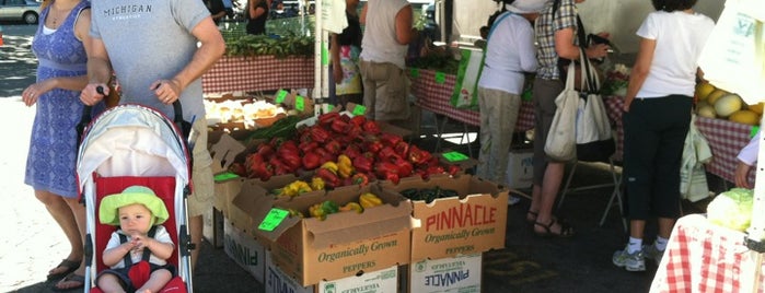 Downtown Farmer's Market is one of Santa Cruz / Monterey / Big Sur.
