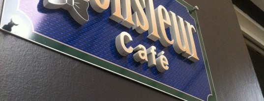 Monsieur Café is one of Tempat yang Disukai Julia.