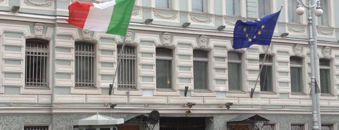 Генеральное консульство Италии / Consolato Generale d'Italia is one of Lugares guardados de Татьяна.