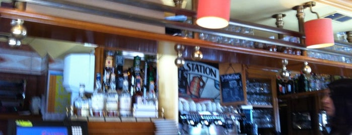 Beer Station is one of Tempat yang Disukai Ana Paula.
