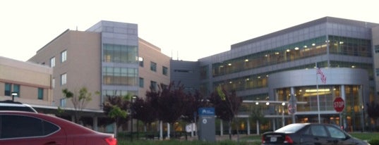 Kaiser 24 Hour Pharmacy is one of Hospitals.