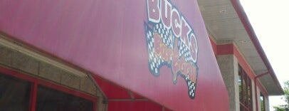 Bucks Bar & Grill is one of Dan : понравившиеся места.