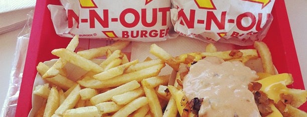 In-N-Out Burger is one of Yessy 님이 좋아한 장소.